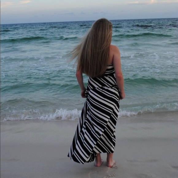 ⚓️Navy & White long Banana Republic dress - Picture 2 of 5